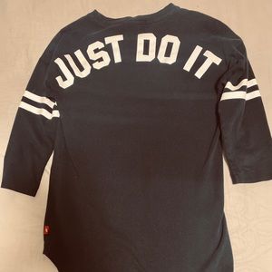 Nike top